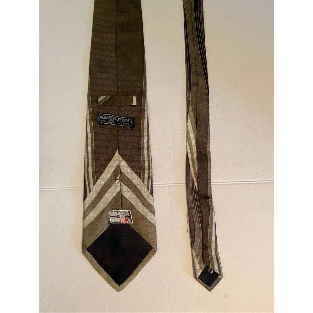 Alberto Zerra Rome New York Mens Tie Brown Geometric FB Logo Silk Blend 4 Inch